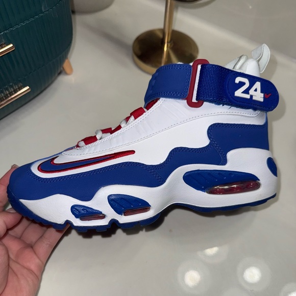 Nike sneakers - Picture 5 of 7